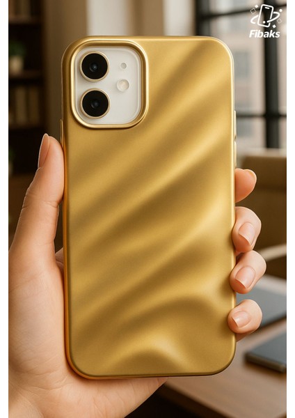 Apple iPhone 11 Kılıf Parlak Kabartmalı Dalga Tasarımlı Desenli Gold Darbe Emici Silikon Kapak