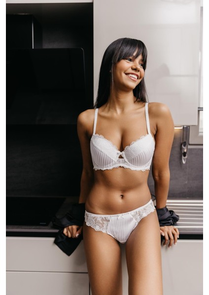 Paris Ekru Dantelli Slip Külot