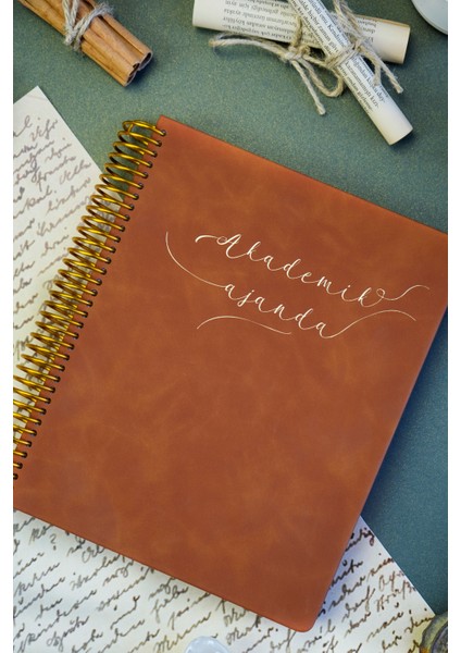Vegan Deri Spiralli Akademik AJANDA-2025–26 | 17X23 Cm.| Ayraçlı| Premium Sert Kapak |spiced Caramel fiyatları