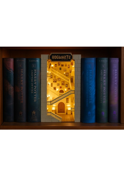 Hogwarts Merdiven Kitaplık Dekoru - Harry Potter