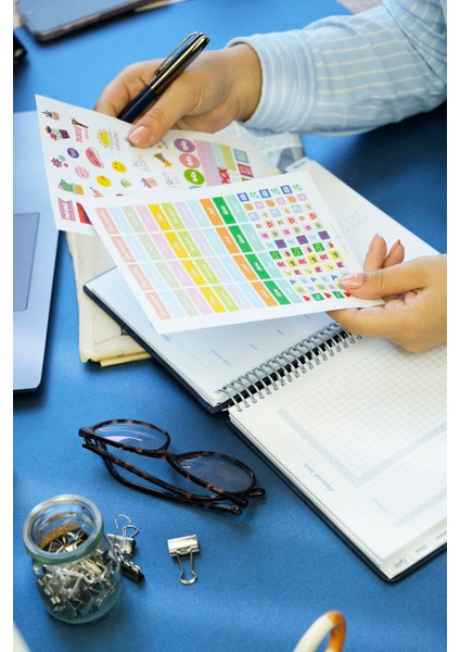 Vegan Deri Spiralli Akademik AJANDA-2025–2026 | 17X23 Cm. | Ayraçlı | Premium Sert Kapak| Blue Mind fırsatları