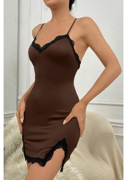 Kadın Kahverengi Göğsü ve Bacakları Dantelli Yırtmaçlı Şık Gecelik modelleri