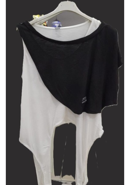 Siyah -Beyaz Atlet Detaylı T-Shirt modelleri