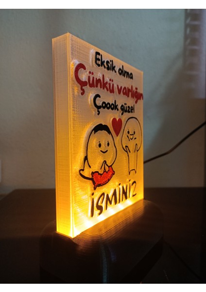 Kişiye Özel Isimli Hediyelik Kablolu LED Lamba - M7 - Varlığın Çoook Güzel - Amber Işıklı