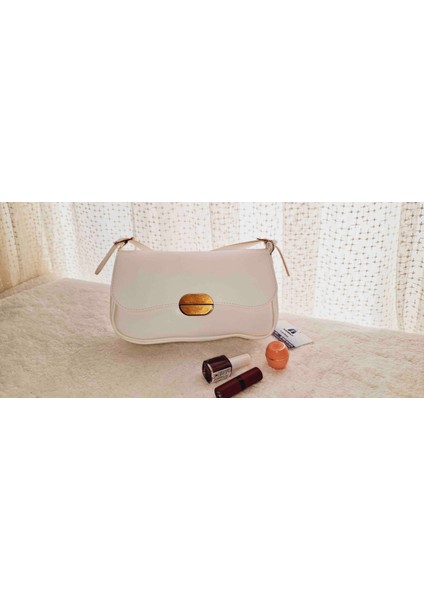 Beyaz Kısa ve Uzun Kemer Askılı Çanta