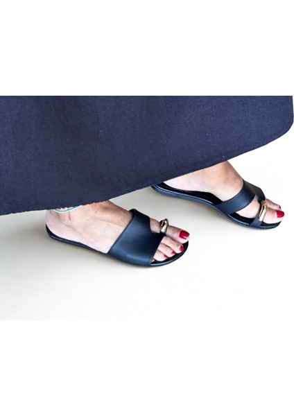 Siyah Hakiki Deri Tokalı Parmak Arası Kadın Şık ve Rahat Günlük Terlik