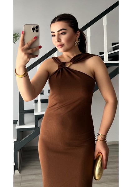 Kahve Aksesuar Detaylı Midi Boy Elbise fırsatları