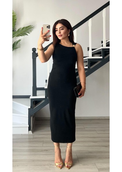 Siyah Jarse Kumaş Aksesuar Detaylı Elbise fiyatları