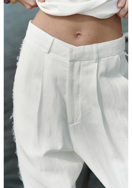 Nagmetah Sırt Pencereli Ekru Yelek Pantolon Takım