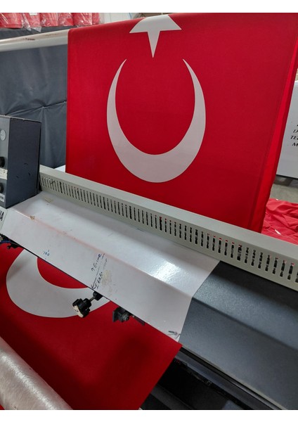 120x180 cm Alpaka Kumaş Türk Bayrağı – 140 g/m² | Dijital Baskı, Dış Mekan, TSE Uyumlu, Rüzgara Dayanıklı