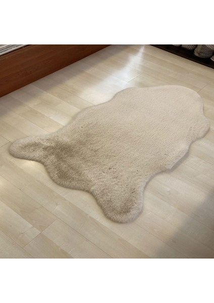 Mollıs Tekil Beıge Bej Suni Tavşan Postu 80X120 cm
