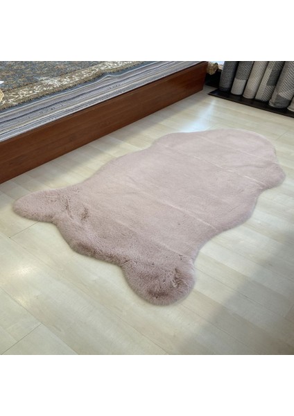 Soraya Mollıs 100 x 160 Powder Pembe Suni Tavşan Postu