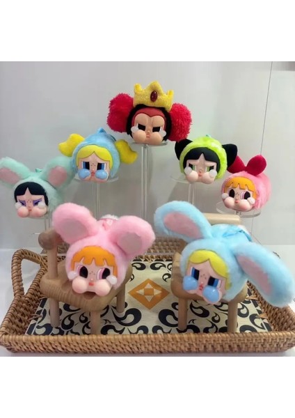 Yeni Crybaby × Uçan Küçük Polis Peluş Peluş Ana Zincir Bebek Karikatür Vinil Peluş Kolye Sırt Çantası Dekoru Kadın Hediyesi: Random 1 (Yurt Dışından)