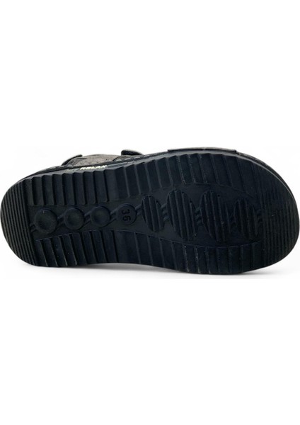 109 Genç Sandalet indirimleri