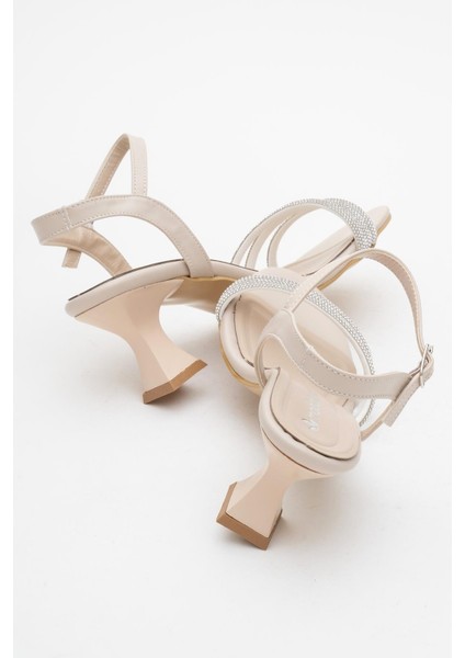 Kadın Biyeli 3 Taşlı Topuklu Ayakkabı Ten Cilt fırsatları