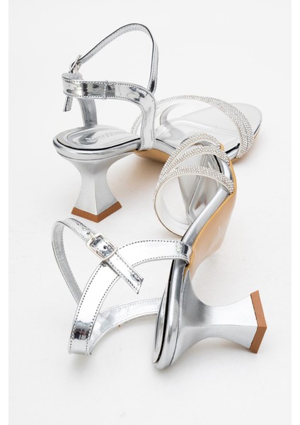 Kadın Biyeli 3 Taşlı Topuklu Ayakkabı Gümüş Ayna fırsatları