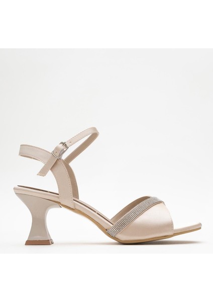 Tek Sıra Taşlı Kelebek Kadın Topuklu Ayakkabı Ten Saten fiyatları