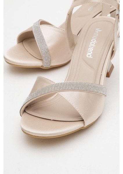 Tek Sıra Taşlı Kelebek Kadın Topuklu Ayakkabı Ten Saten modelleri