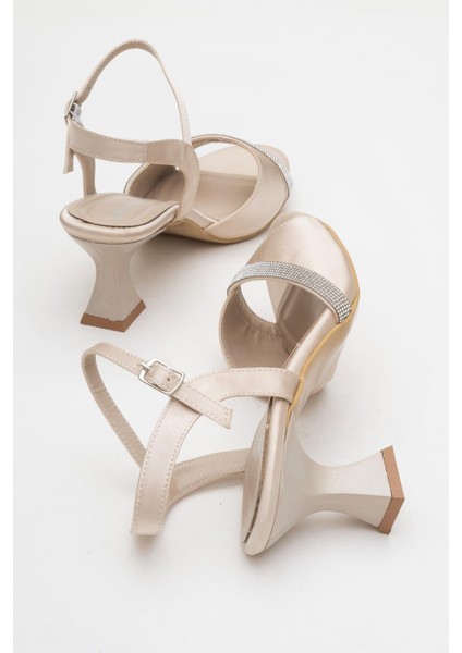 Tek Sıra Taşlı Kelebek Kadın Topuklu Ayakkabı Ten Saten fırsatları