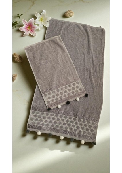 Analı Kızlı Pomponlu 2 Li Havlu Set