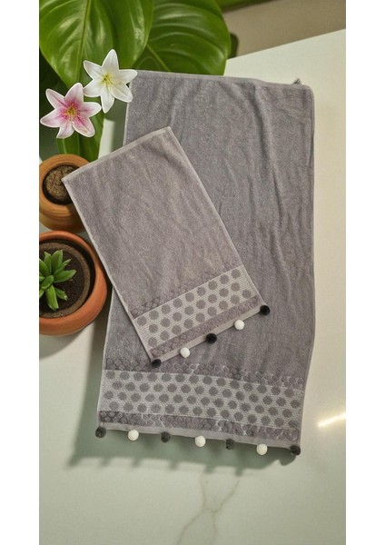 Analı Kızlı Pomponlu 2 Li Havlu Set modelleri