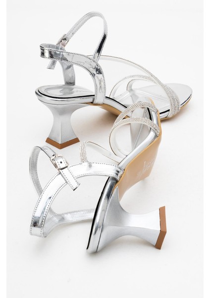 Kadın Iki Biyel Bir Çapraz Taşlı Topuklu Ayakkabı Gümüş Ayna fırsatları