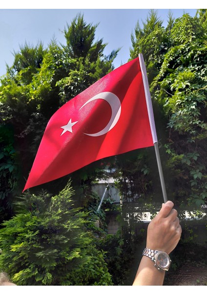 30x45 cm Sopalı Miting Türk Bayrağı – 80 g/m² | Raşel Kumaş, Pigment Baskı, Dış Mekan Uyumlu, Ekonomik ve Dayanıklı