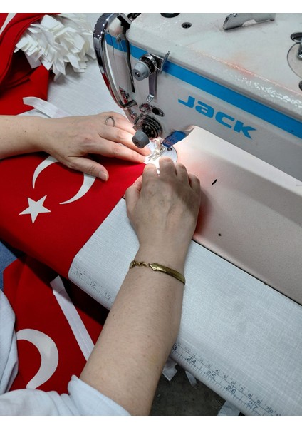 30x45 cm Sopalı Miting Türk Bayrağı – 80 g/m² | Raşel Kumaş, Pigment Baskı, Dış Mekan Uyumlu, Ekonomik ve Dayanıklı