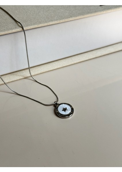 Gümüş Yıldız Figürlü Minimal Kolye - Beyaz Mine Detaylı Paslanmaz Çelik fırsatları