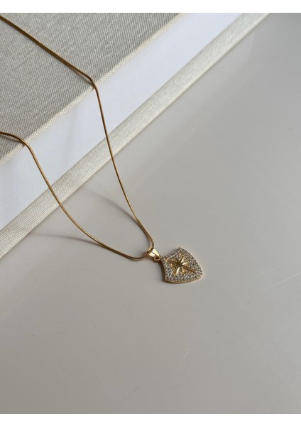 Zirkon Taşlı Plakada Kuzey Yıldızı Gold Çelik Kolye modelleri