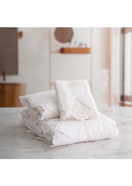 Emma Dantelli Banyo Havlusu (90 x 150 Cm) modelleri