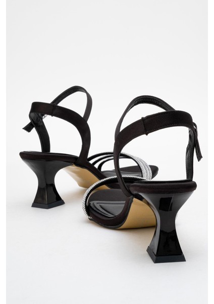 Kadın Biyeli 3 Taşlı Topuklu Ayakkabı Siyah Saten fırsatları