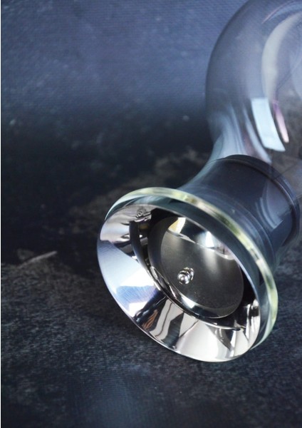 1500 ml Şelale Metal Kapaklı Tombul Cam Sürahi 401341 fiyatları