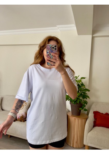 Beyaz Oversize Pamuklu Bisiklet Yaka T-Shirt modelleri