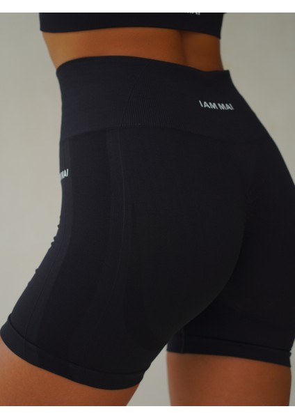 Rufus Siyah Büzgü Detay Şort