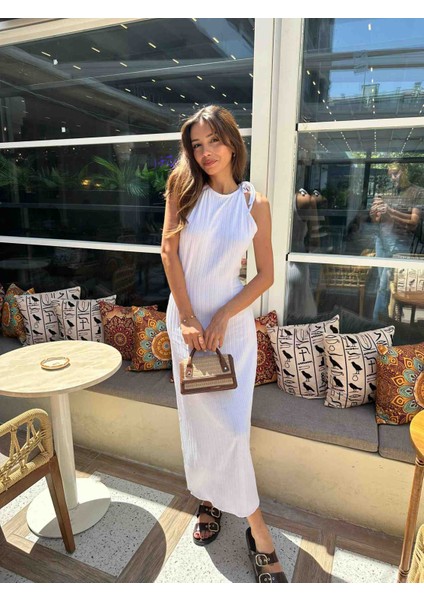 Cherrylane Beyaz Kendinden Nervürlü Askılı Yazlık Triko Elbise
