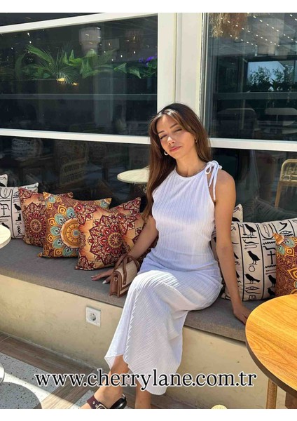 Cherrylane Beyaz Kendinden Nervürlü Askılı Yazlık Triko Elbise