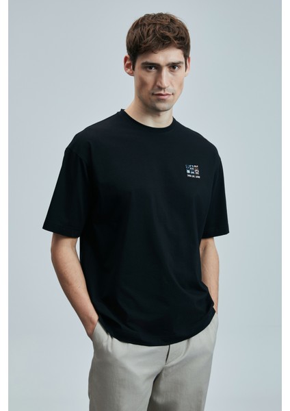 Mask Modern Grafik T- Shirt Siyah fiyatları