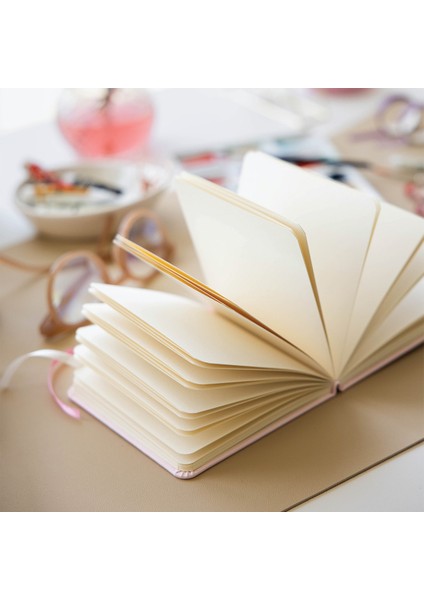 12x12 Cm Sert Kapak 80 Yaprak 140 Gr. Eskiz Defteri - Sketch Book - Pembe fırsatları