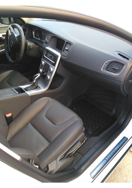 Volvo S60 3D Siyah Havuzlu Paspas 2010 ve 2019