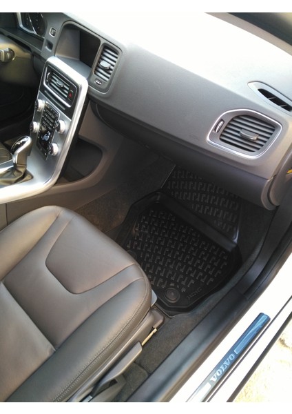 Volvo S60 3D Siyah Havuzlu Paspas 2010 ve 2019