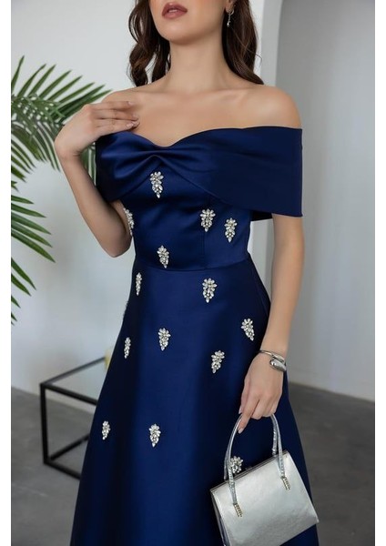 Madonnayakataş Detaylı Kiloş Uzunsaten Abiye fiyatları