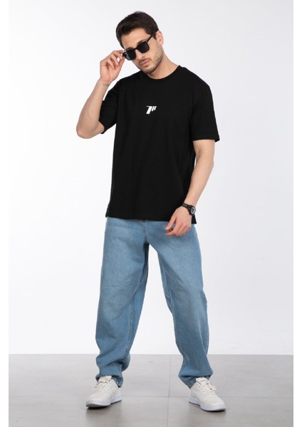 Erkek Bisiklet Yaka %100 Pamuk Rahat Kalıp 777 Sayı Baskılı T-Shirt