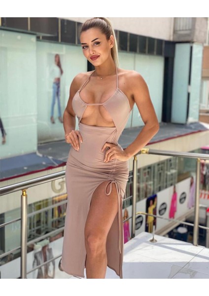 Nude Derin Yırtmaçlı Göğüs Dekolteli Sandy Kumaş Midi Elbise