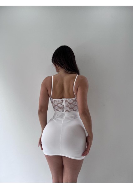 Beyaz Askılı Dantelli Göğsü Dolgulu Mini Elbise fırsatları