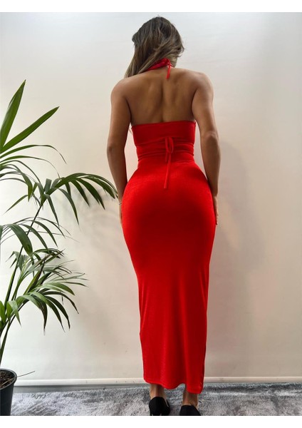 Kırmızı Buzzy Kumaş Bağlamalı Göğüs Dekolteli Maxi Boy Elbise fırsatları