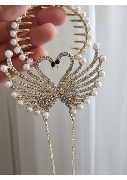 Kuğu Model Inci ve Taş Detaylı Metal Gold Kadın Topuz Tokası fırsatları