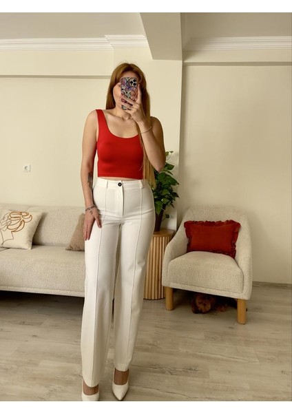 Kırmızı Yuvarlak Yaka Esnek Crop Bluz modelleri
