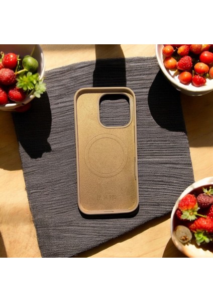 IPhone 16 Promax Magsafe Özellikli Iç Kısım Kadife Dokulu Silikon Kılıf fırsatları