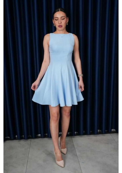 Kolsuz Parçalı Arkadan Fermuarlı Elbise – Slim Fit, U Yaka, Yazlık fırsatları